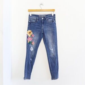 Outfitters embroidered distressed jeans ripped floral flower boho cropped skinny